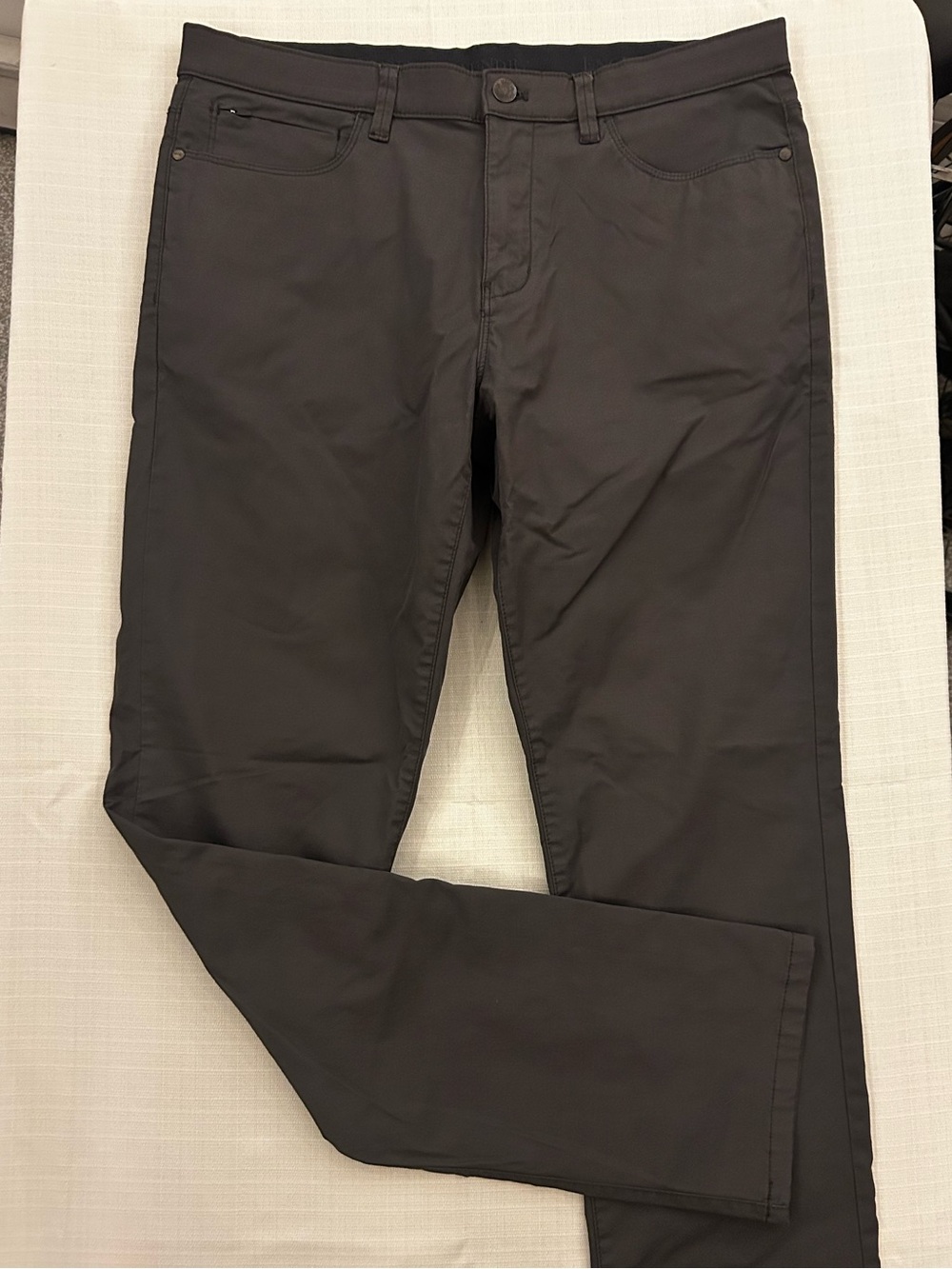 English Laundry Men's Slim Pants in Dark Charcoal